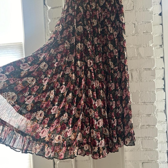 Vintage Neo Nostalgia Floral Maxi Skirt - Picture 6 of 8